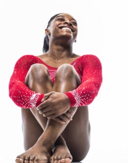 Background Simone Biles Wallpaper