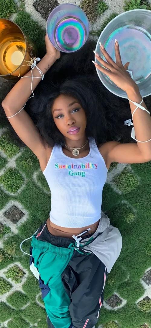 Background SZA Wallpaper