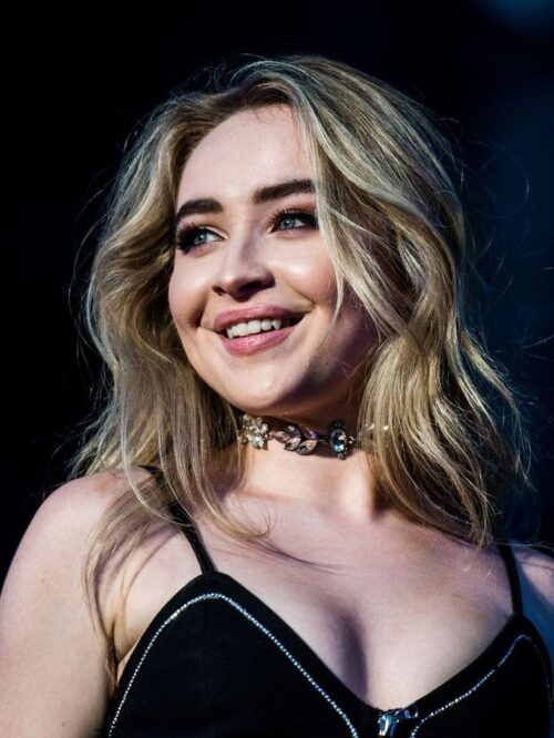 Sabrina Carpenter Wallpaper