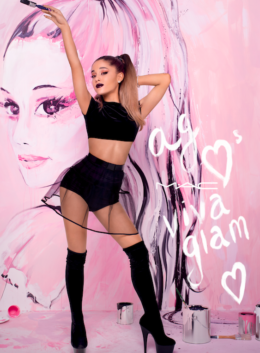 Background Ariana Grande Wallpaper